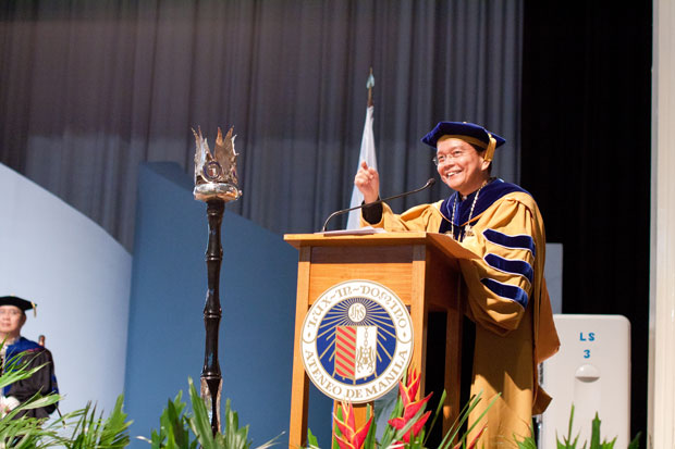 “Bagong Simula.” The Ateneo de Manila University enters a new era as Fr. Jose Ramon Villarin, SJ formally assumes the position of 30th university president. Photo by Mawi T. Dagdag