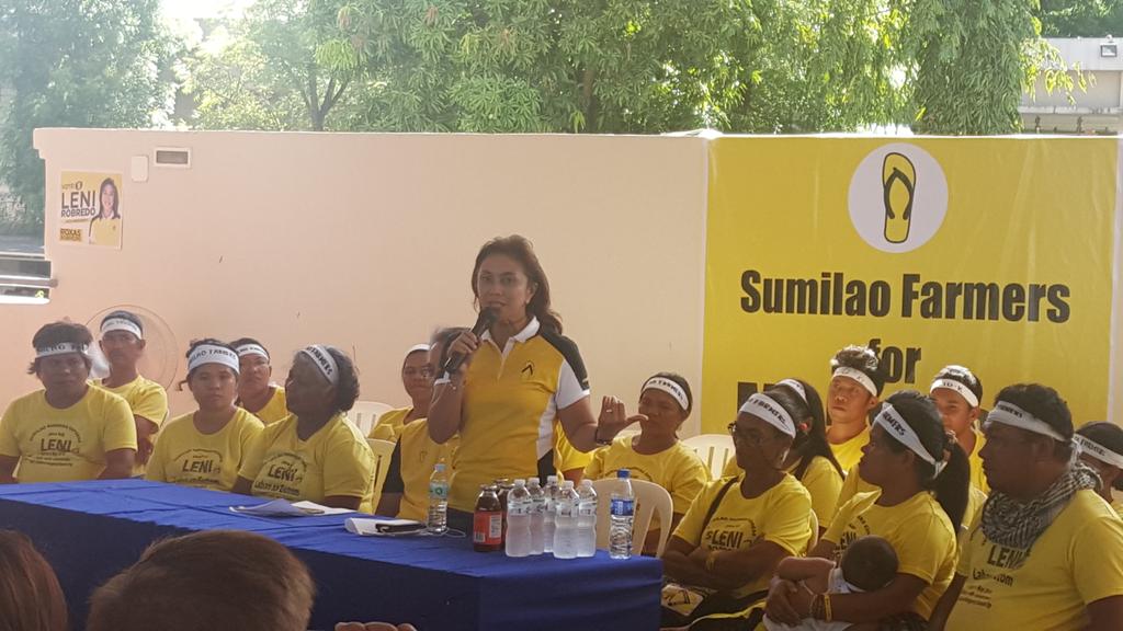 Sumilao Farmers Revisit Ateneo In Campaign For VP Candidate Robredo